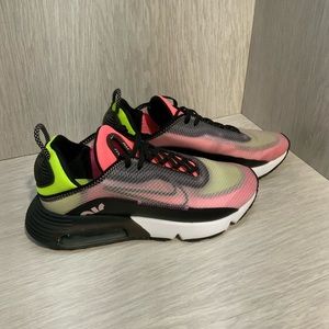 Women’s Nike Air Max 2090